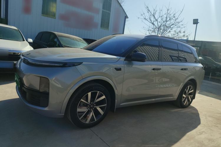 Used Li Auto L8 2023 Pro Model
