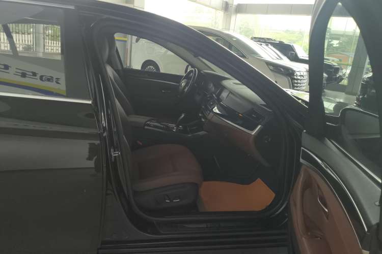 Used BMW 5 Series 2017 520Li Elegant Edition
