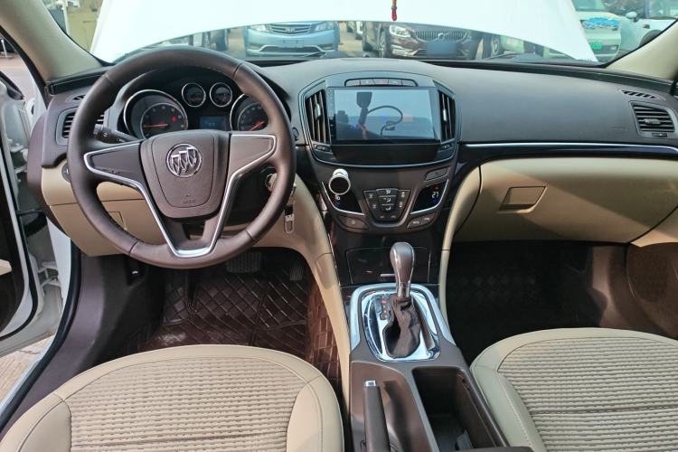 Used Buick Regal 2015 2.0L Leading Fashion Edition