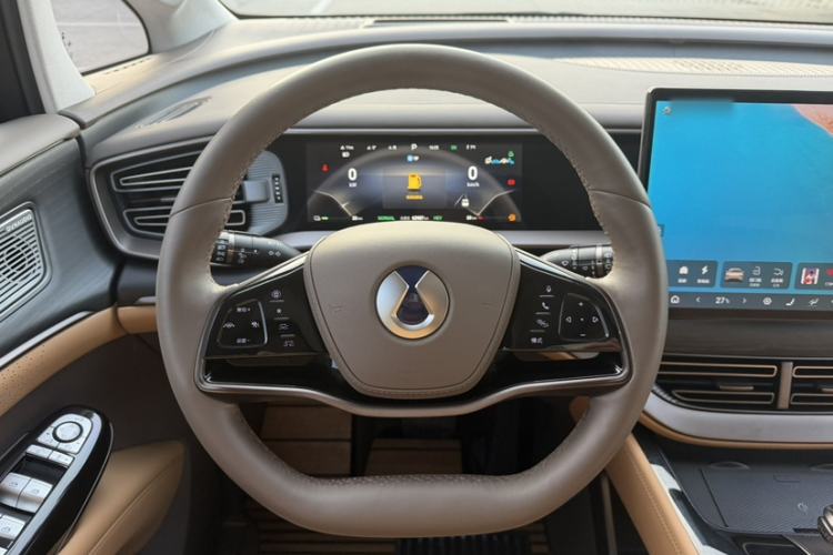 Used Denza D9 2022 DM-i 970 Four-Wheel Drive Flagship Model