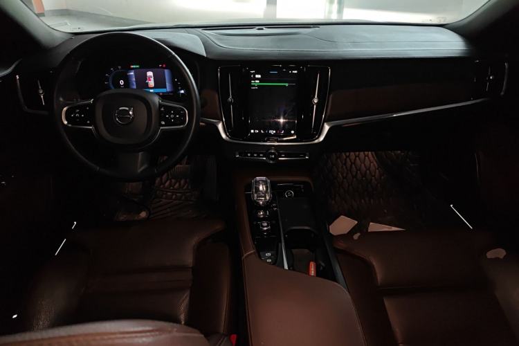 Used Volvo S90 2023 B5 Zhiyuan Luxury Edition
