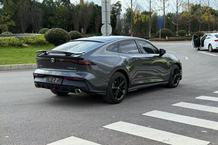 Used Changan UNI-V 2023 1.5T Prestige Model
