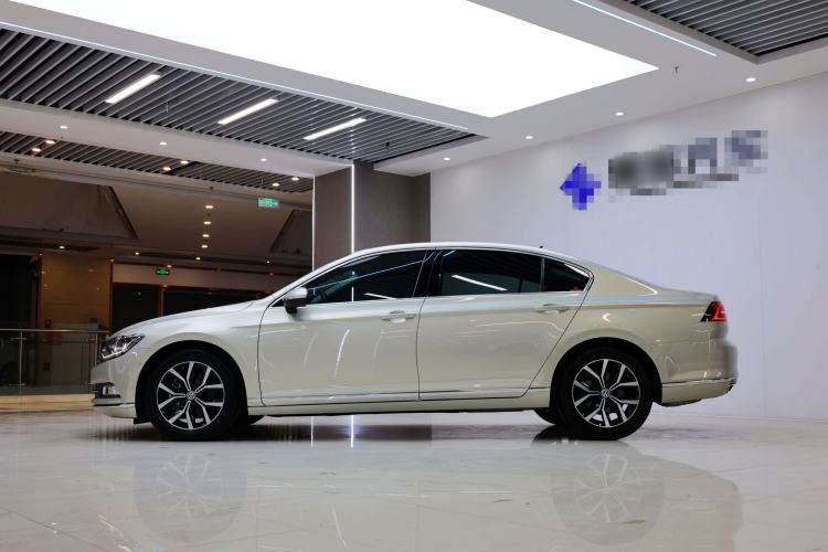 Used Volkswagen Magotan 2018 330TSI DSG Luxury Model