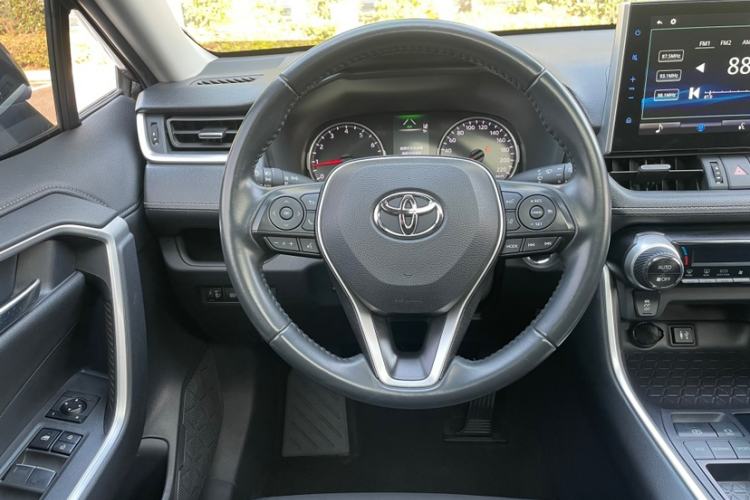 Used Toyota Wildlander 2022 2.0L CVT Two-Wheel Drive Luxury Edition