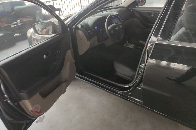 Used Hyundai Celesta 2015 1.6L Automatic Comfort Model