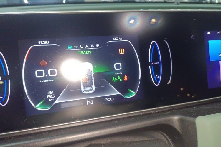 Used ORA Good Cat 2022 Morandi Edition 400km Standard Range Luxury Version Lithium Iron Phosphate