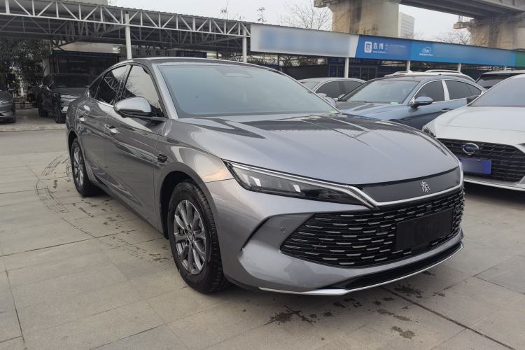 Used BYD Qin L 2025 DM-i Smart Drive 80KM Leading Model
