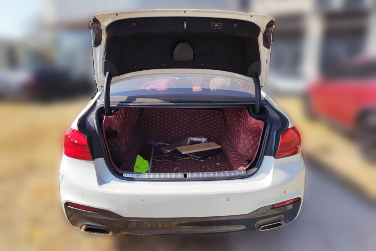 Used BMW 5 Series 2019 Facelifted 530Li Leading Edition M Sport Package