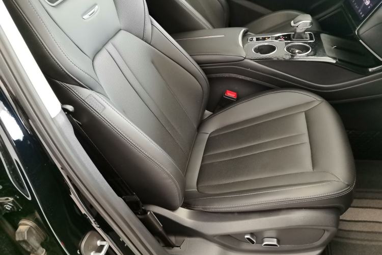 Used Hongqi HS3 2023 1.5T Two-Wheel Drive Shanwei Edition
