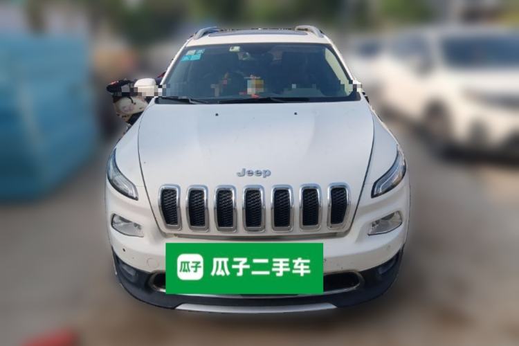 Used  Cherokee 2016 2.0L Superior Edition
