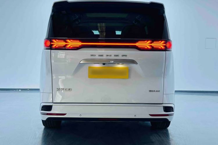 Used Denza D9 2022 DM-i 970 Four-Wheel Drive Flagship Model