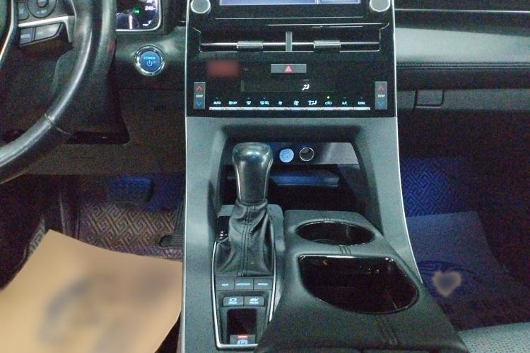 Used Toyota Avalon 2019 Dual-Engine 2.5L Luxury Edition China VI Standard
