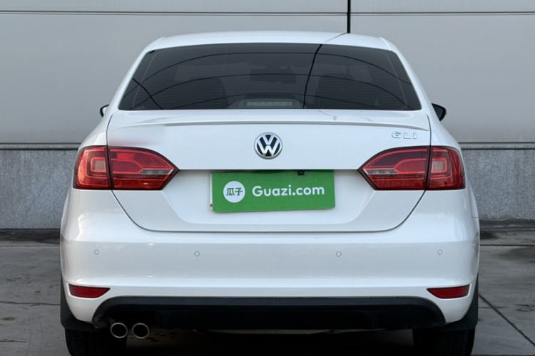 Used Volkswagen Sagitar 2013 2.0 TSI GLI
