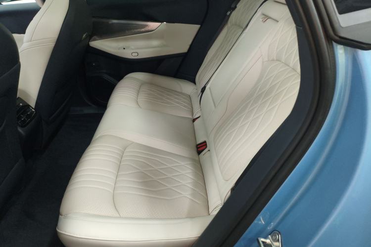 Used Lynk & Co 08 EM-P 2026 Model 210 Four-Wheel Drive Performance Ultra H7
