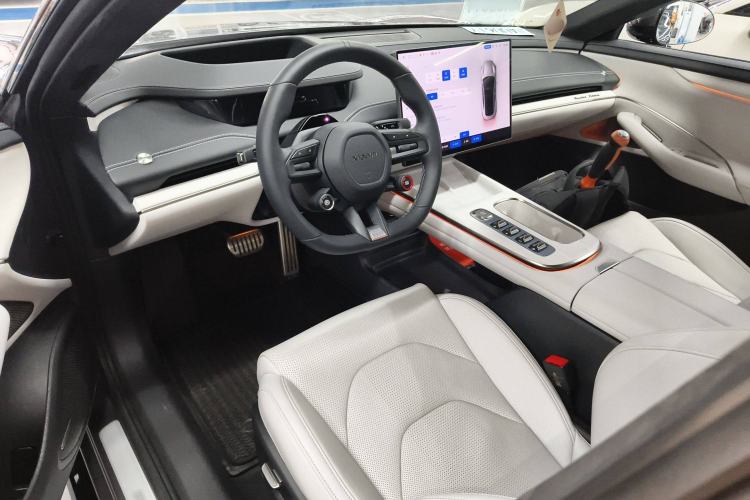 Used  SU7 2024 Four-Wheel-Drive Max Founder's Edition
