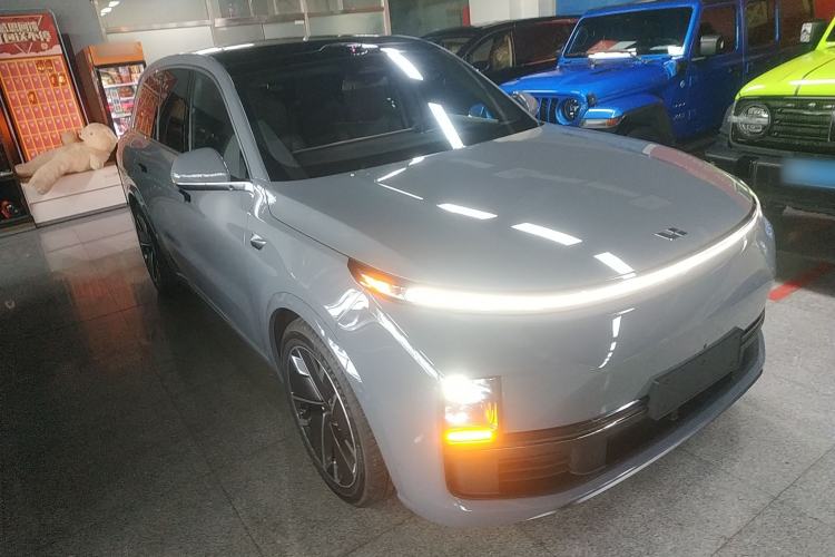Used Li Auto L8 2025 Pro Smart Refresh Edition

