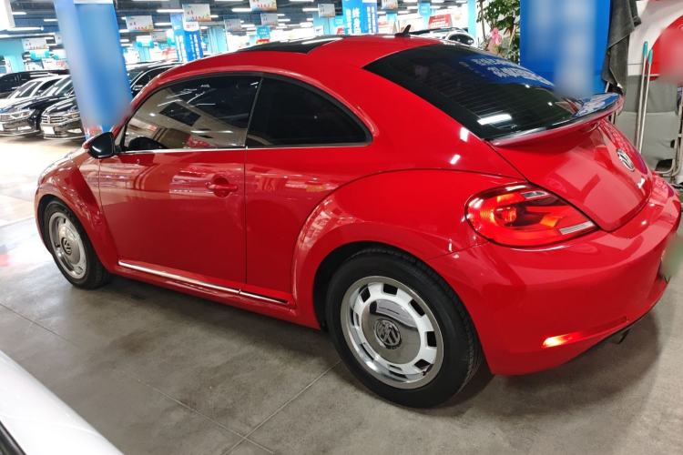 Used Volkswagen Beetle 2015 180TSI model
