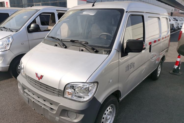 Used Wuling Zhiguang 2023 1.5L Utility Version with Enclosed Windows 2 Seats