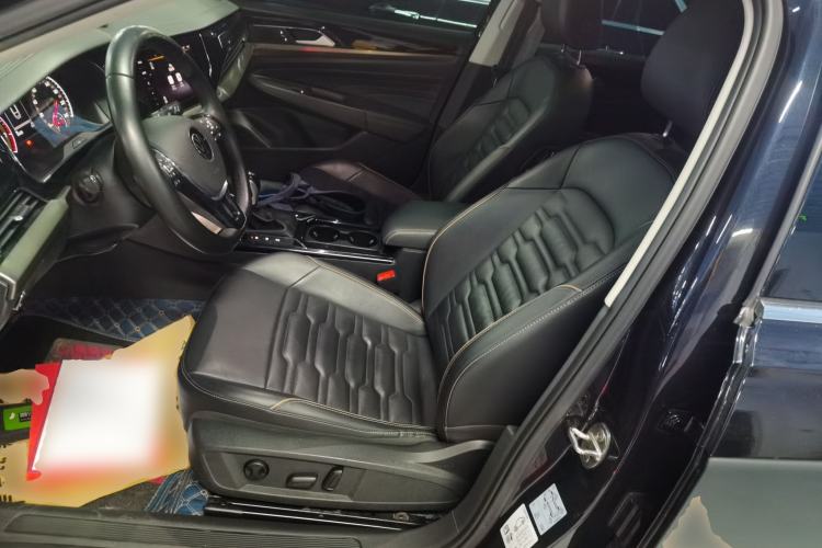 Used Volkswagen Passat 2020 Facelift 330TSI Elite Edition China VI Standard
