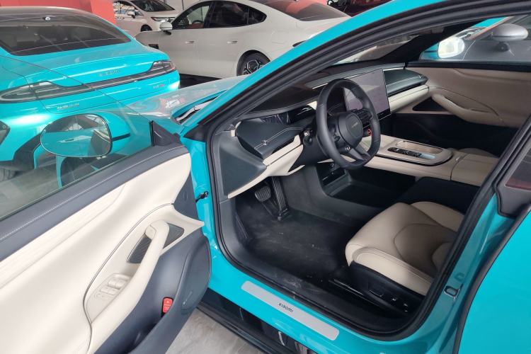 Used  SU7 2024 Rear-Drive Ultra-Long Range Advanced Pro-Level Intelligent Driving Version
