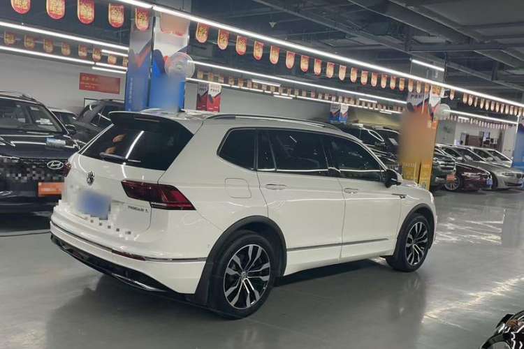 Used Volkswagen Tiguan L 2019 Restyled 330TSI Automatic Two-Wheel Drive R-Line Flagship Version China VI Standard
