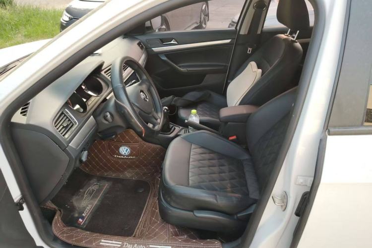 Used Volkswagen Lavida 2017 1.6L Manual Fashion Edition
