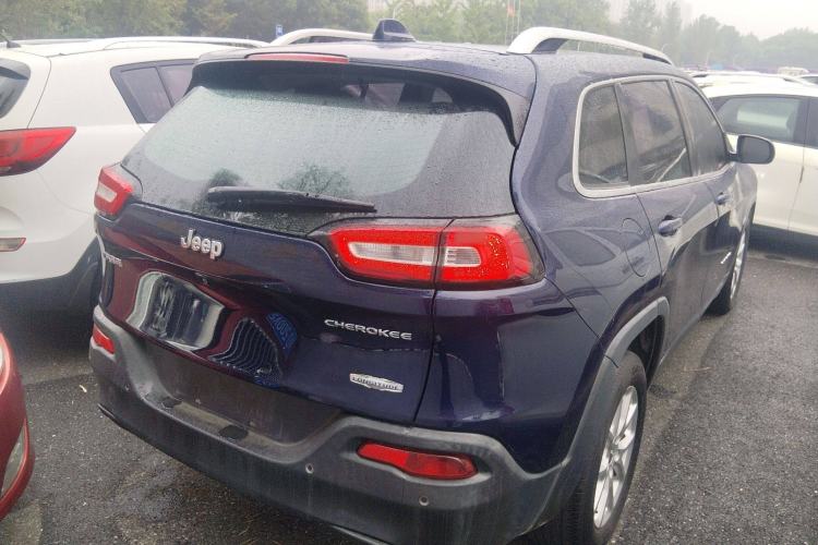 Used  Cherokee 2016 2.0L Superior Edition
