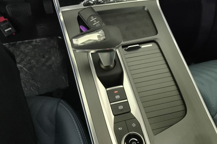 Used  Lingyun 2023 400T Four-Wheel Drive Star Prestige Edition
