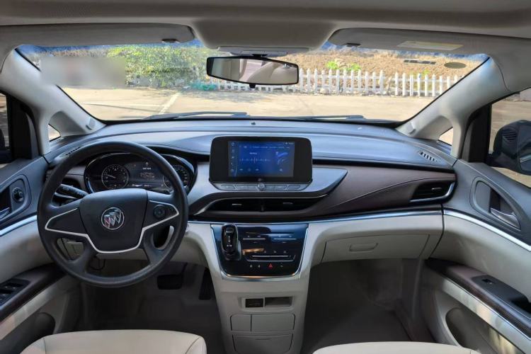 Used Buick GL8 2023 Land Executive Class Comfort Model
