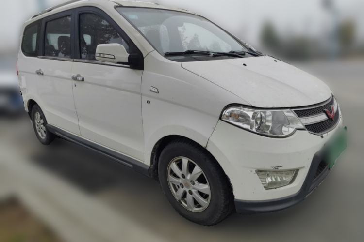 Used Wuling Hongguang 2014 1.5L S Luxury Model
