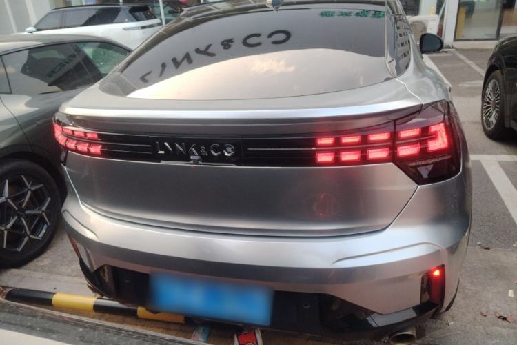 Used Lynk & Co 05 2022 2.0T Two-Wheel Drive Shine Halo
