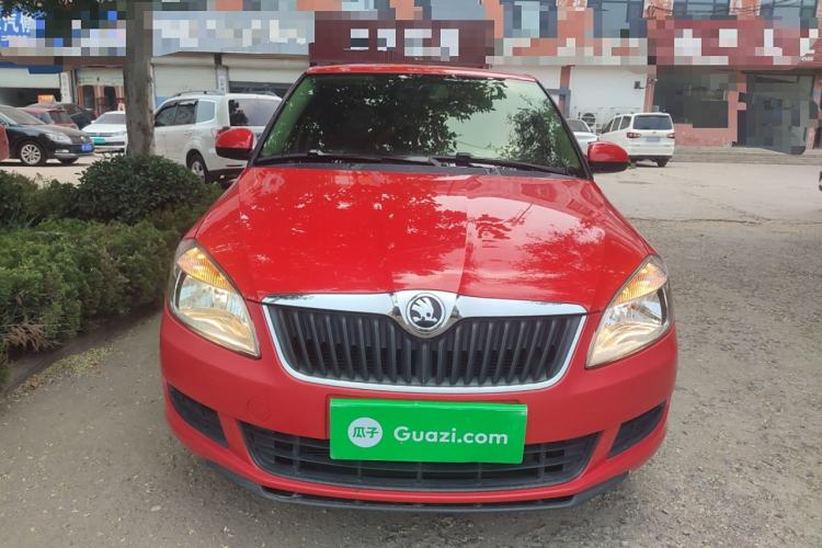 Used Skoda Fabia 2014 1.4L Automatic Crystal Edition
