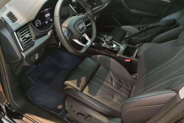 Used Audi Q5L 2022 Updated 45T Luxury Dynamic Version
