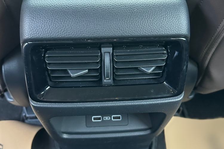 Used Honda CR-V 2023 240TURBO Two-Wheel Drive Deluxe Edition 7 Seats
