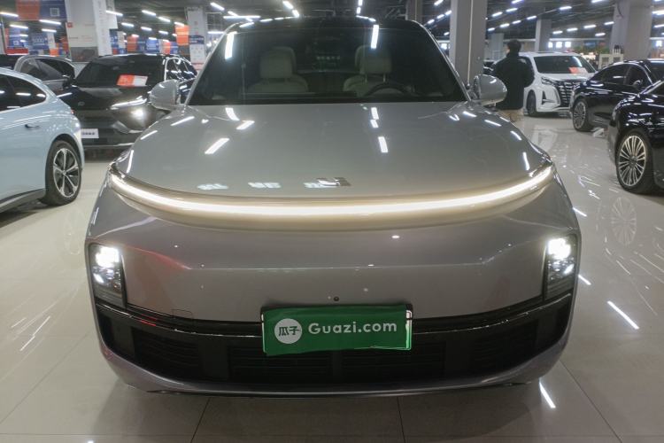 Used Li Auto L8 2023 Pro Model
