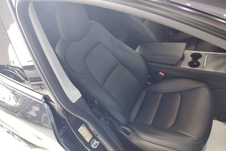 Used Tesla Model Y 2024 Long-Range All-Wheel-Drive Version
