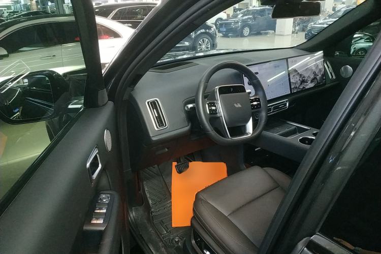 Used Li Auto L8 2023 Pro Model
