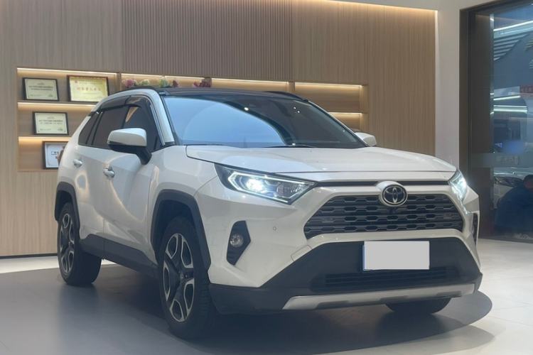 Used Toyota RAV4 2020 2.0L CVT Two-Wheel Drive Prestige Edition
