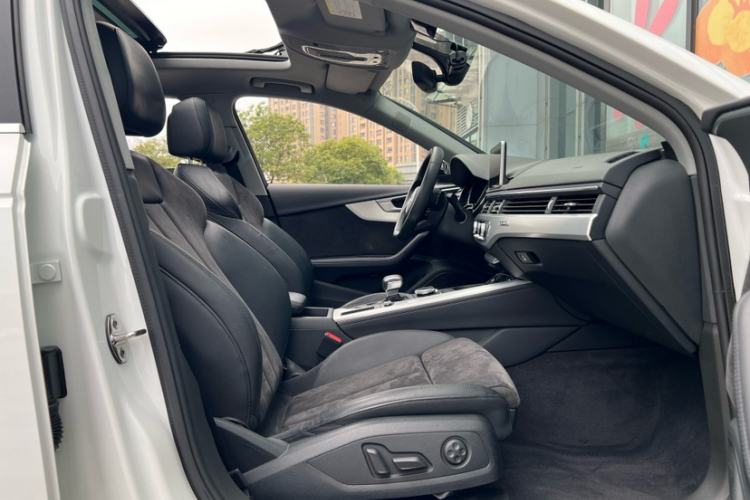 Used Audi A4L 2018 30th Anniversary Edition 45 TFSI quattro Sport model