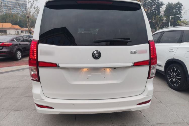 Used FORTHING Lingzhi PLUS 2021 Travel Edition 2.0L Manual Luxury 7-Seater
