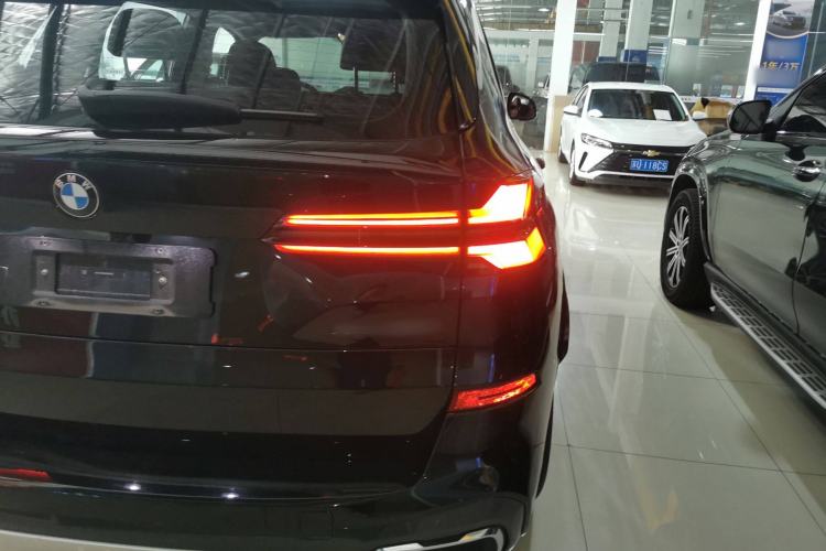 Used BMW X5 2023 xDrive 30Li M Sport Package
