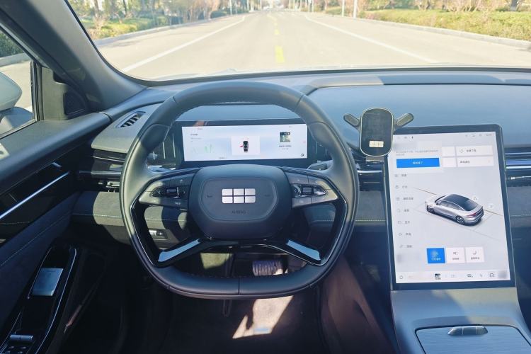 Used  L6 2024 125km Creative Edition
