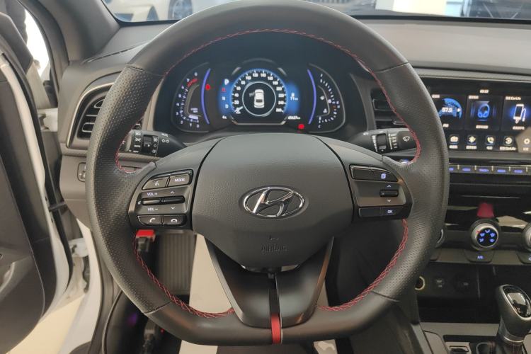 Used Hyundai Elantra 2019 1.4T Dual-Clutch Xuan Dong · Dynamic Model
