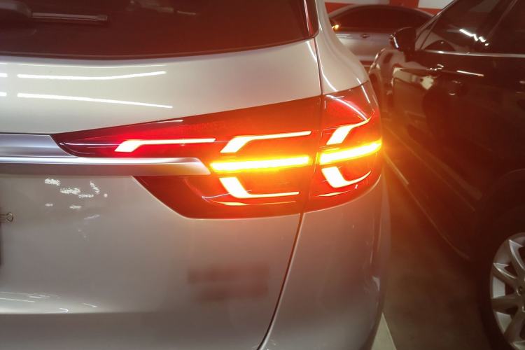 Used Hongqi HS5 2019 2.0T Smart Connect Flagship Edition
