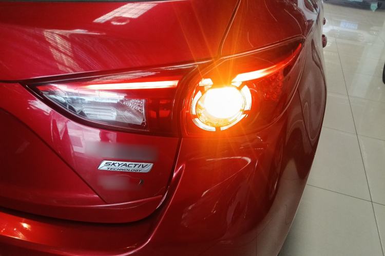 Used Mazda Mazda 3 Axela 2017 Hatchback 1.5L Automatic Luxury Model Emission Standard China V