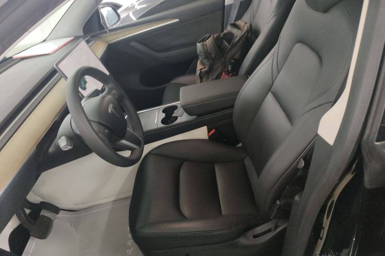 Used Tesla Model Y 2021 Long-Range All-Wheel-Drive Version 3D7
