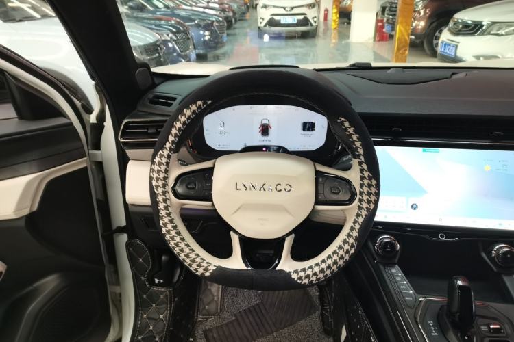 Used Lynk & Co 01 EM-P 2023 1.5TD EM-P Dawn Edition
