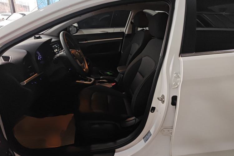 Used Hyundai Elantra 2016 1.6L Automatic ZhiXuan – Elite Version