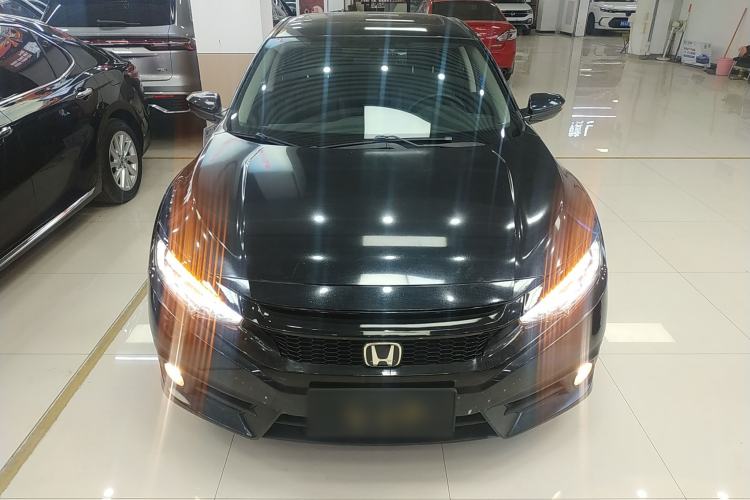 Used Honda Civic 2016 220TURBO CVT Prestige Edition
