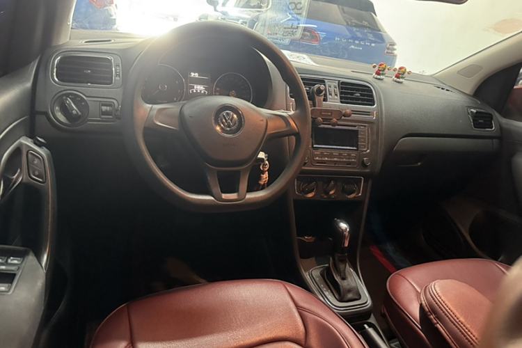 Used Volkswagen Polo 2014 1.6L Automatic Comfort Edition
